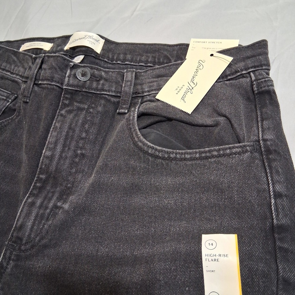 Universal Thread Black High Rise Flare Leg Fitted  Women‎ Size 14 Short Jean